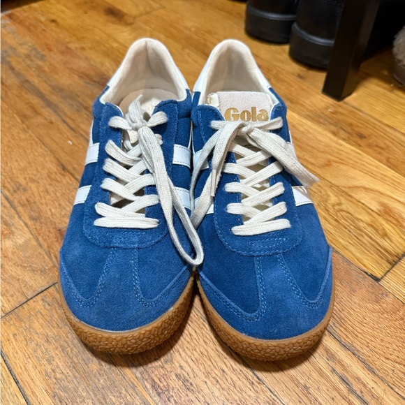 Gola Classic Blue and White Trainers - Picture 2 of 3